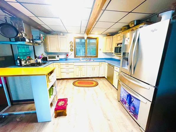 W11404 Long Lake Rd, Plainfield, WI 54966