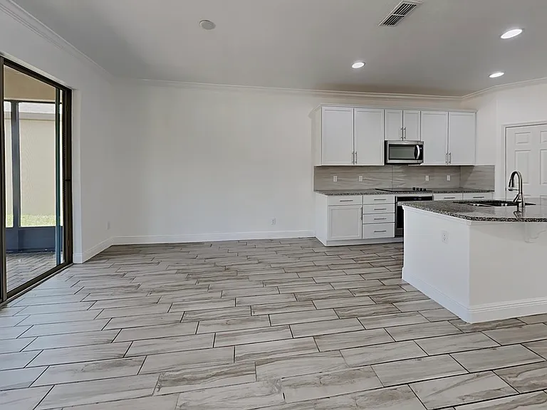 5283 Brydon Woods Cir — Photo 7