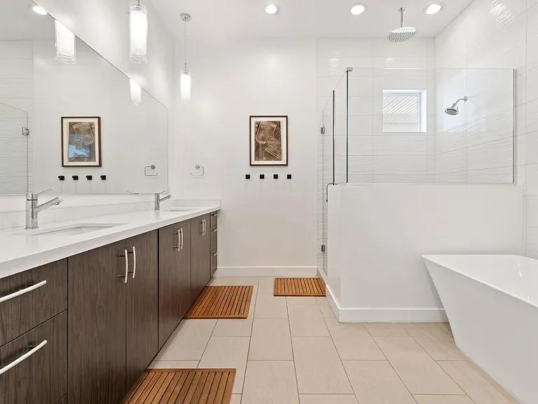 4533 E Devonshire Ave — Photo 22