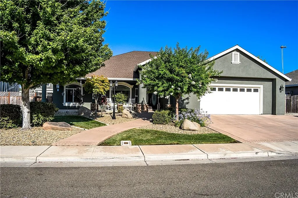3541 Emily Way photo 1