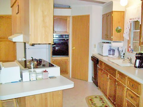 2nd image of 360 Bimini Cay Cir