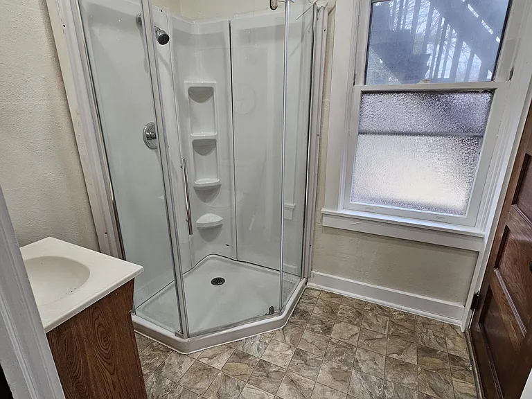 335 N Pine St #1 — Photo 10