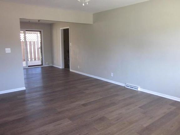 5th image of 1110 Vassar Dr