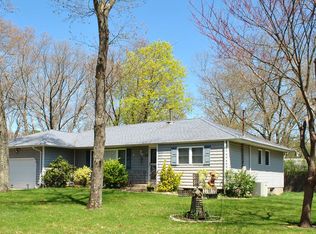 23 Nesaquake Trl, Ridge, NY 11961