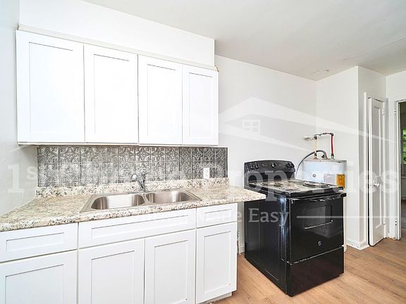 4th image of 3005 Avenue Ave N #D