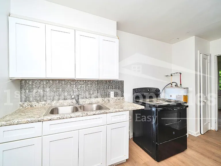 3005 Avenue Ave N #D — Photo 4