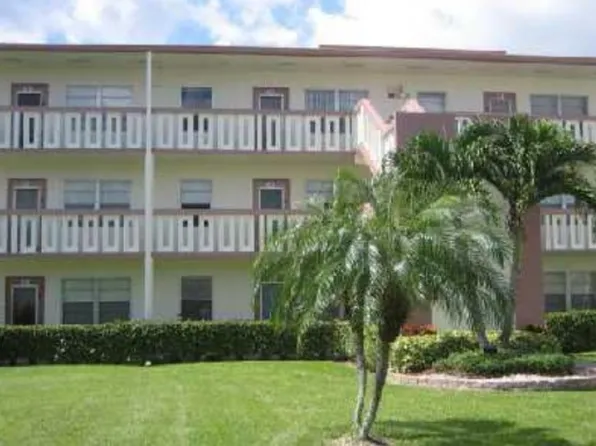 8 Preston Way #A, Boca Raton, FL 33434