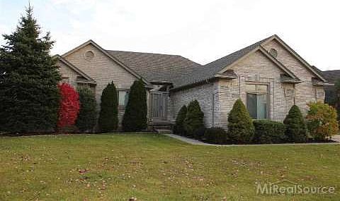 1st image of 14986 Meadowfield Dr
