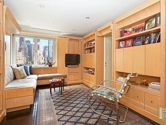 4th image of 12 Beekman Pl APT 8E