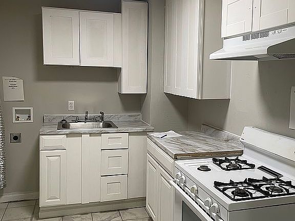 2nd image of 2658 Frisco Ave