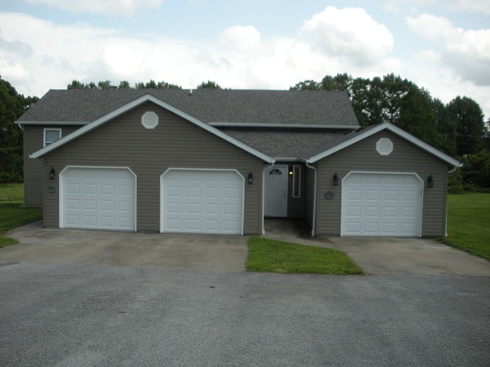 1st image of 919 Finney Dr