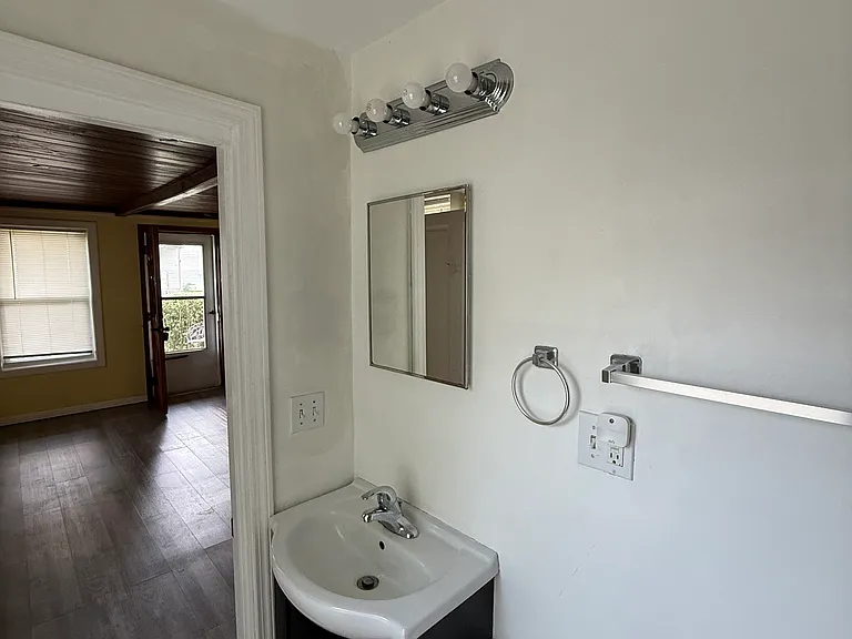 47 Maple St #1 — Photo 7