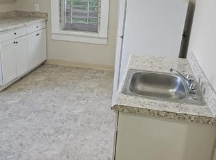 97 Holly St APT 2L, Springfield, MA 01151