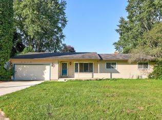 3618 Creekwood Dr, Saginaw, MI 48601