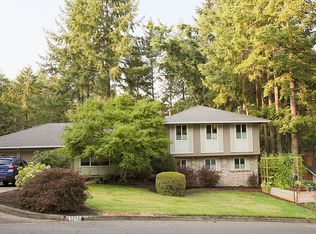 1212 Brookside Dr, Eugene, OR 97405