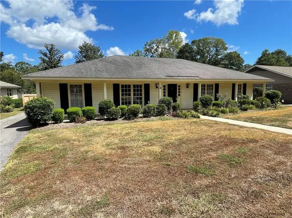 409 Hounds Run W, Mobile, AL 36608