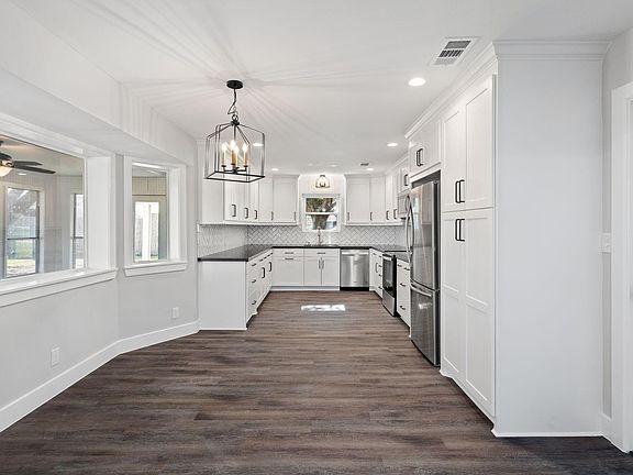 4th image of 11906 Cherry Point Dr