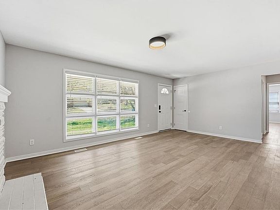 4th image of 8018 Nall Ave