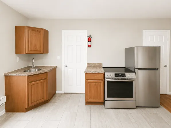 205 Peshine Ave Floor 3, Newark, NJ 07108