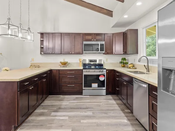 15-2060 29th Ave, Keaau, HI 96749