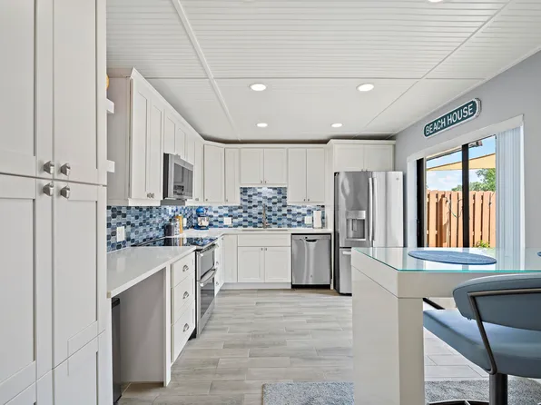 6163 SE Riverboat Drive #1018, Stuart, FL 34997