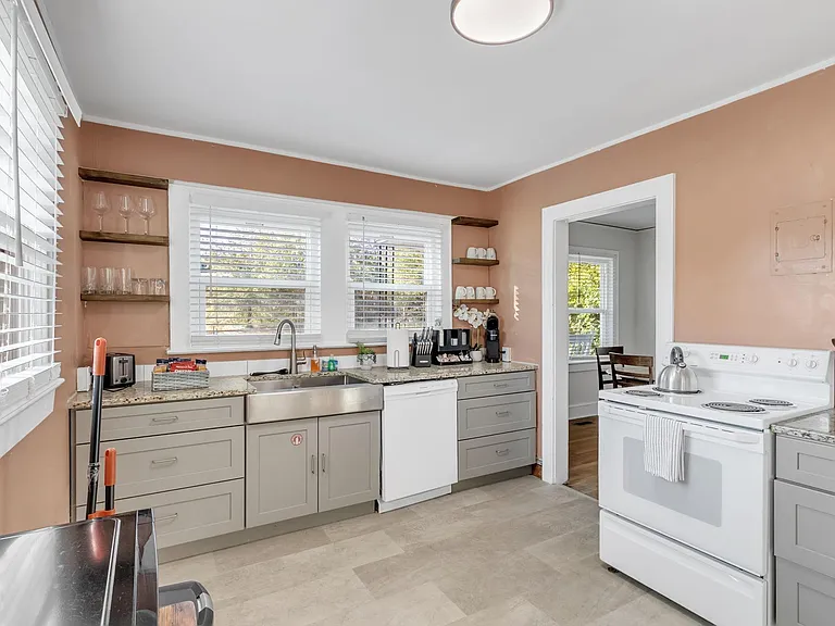 116 Pendleton Rd — Photo 16