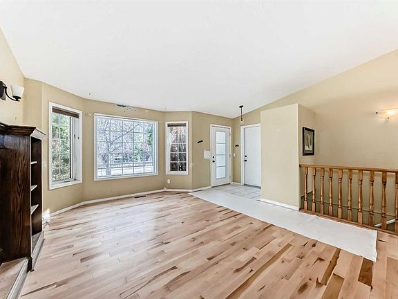 5th image of 50 S Green Meadow Dr
