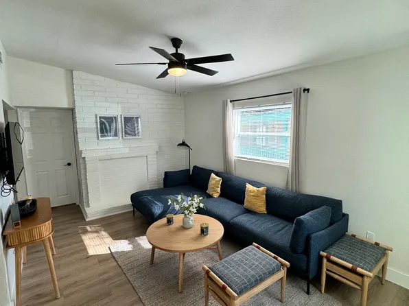 1076 Philippe Pkwy, Safety Harbor, FL