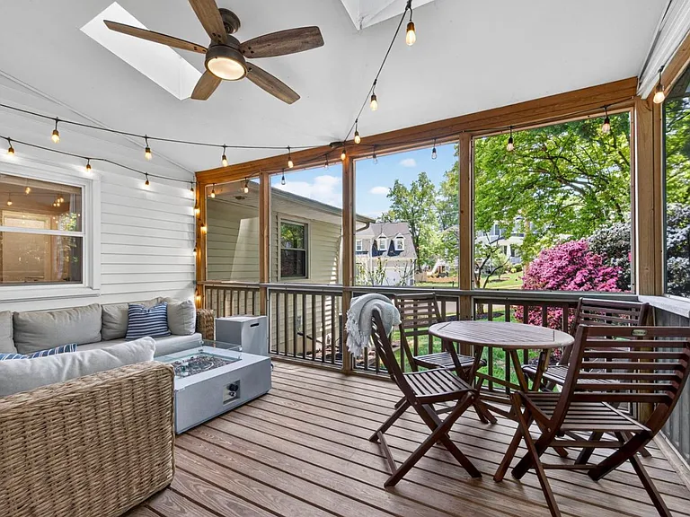 1109 Hillcrest Dr SW — Photo 37