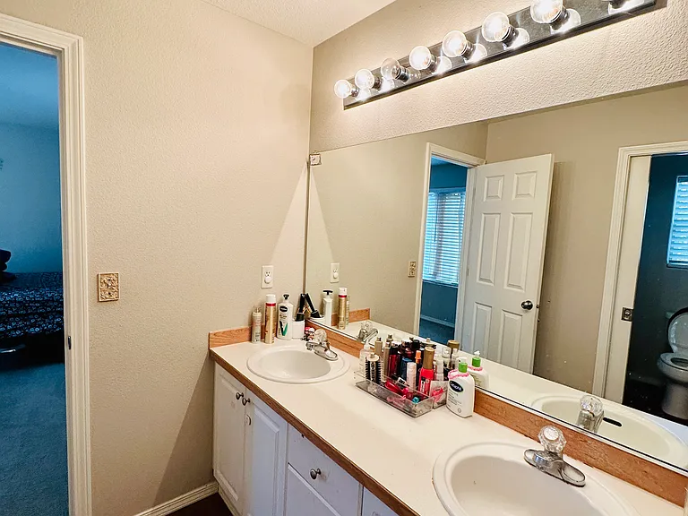 5216 NE Schoeler Cir — Photo 20