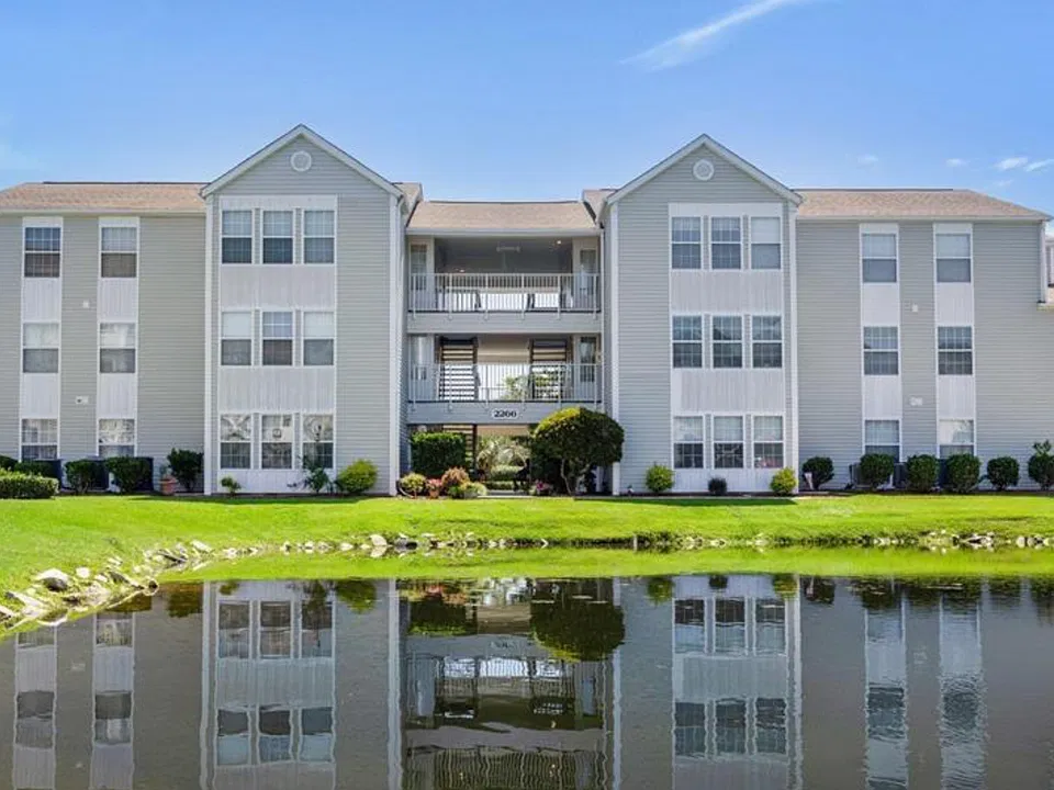 2266 Huntingdon Dr