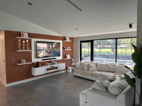 6747 Edgeworth Dr, Orlando, FL 32819