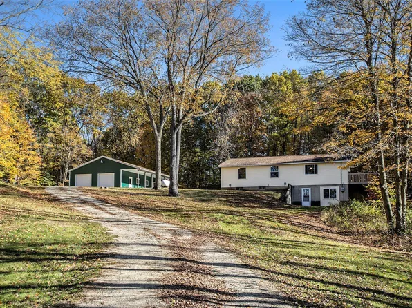 2227 15th St, Hopkins, MI 49328