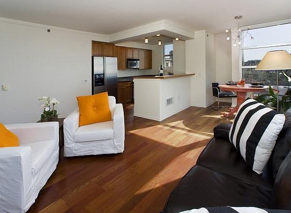 4th image of 1701 Jackson St APT 801