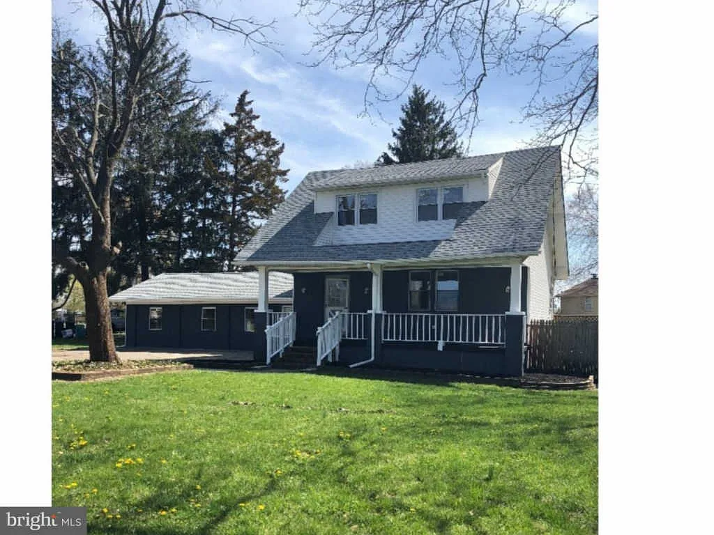 24 Drexel Ave photo 1