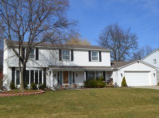 5574 Abington Rd, West Bloomfield, MI 48322