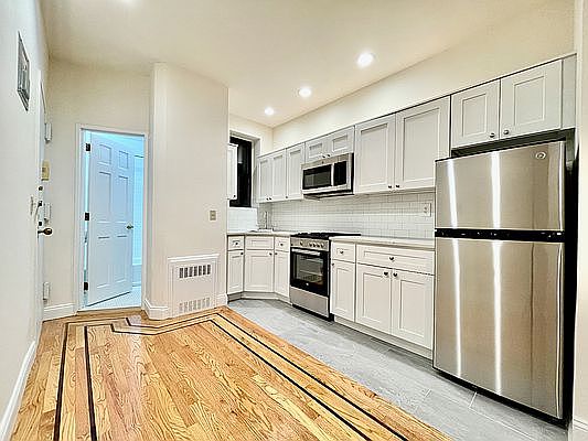 2nd image of 513 E 83rd St APT 3E