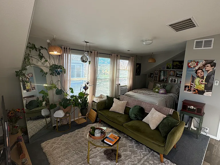 2264 Saint Paul Dr #B — Photo 5