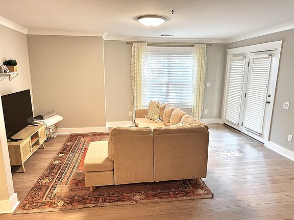 2nd image of 2701 Selwyn Ave #11190879