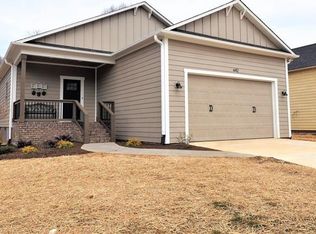 642 13th Avenue Pl NW, Hickory, NC 28601