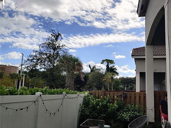 5th image of 8041 NW 114th Pl