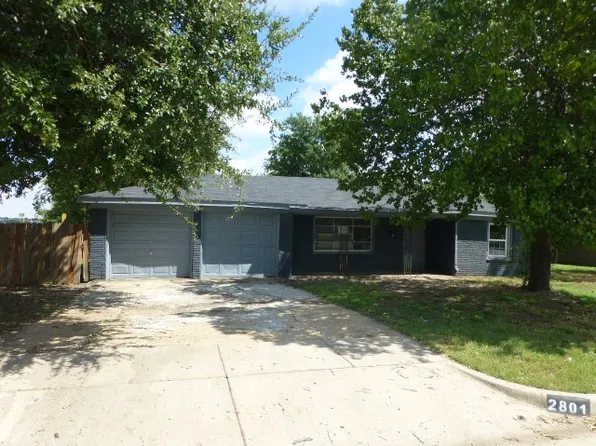 2801 Sierra Dr, Fort Worth, TX 76116