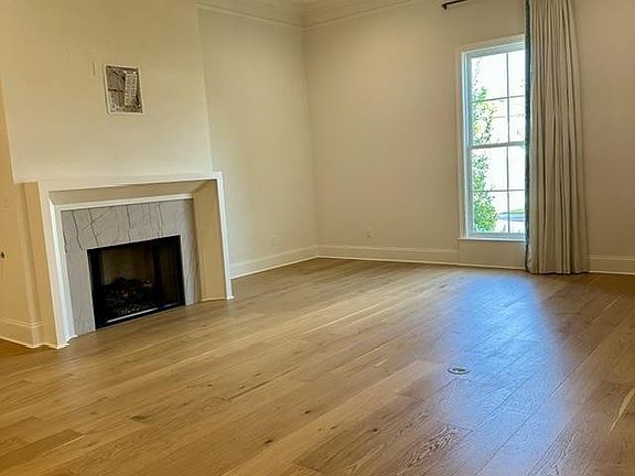4th image of 1803 Rouzan Ave