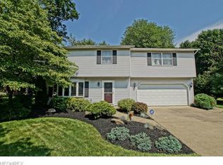 5553 Heather Hill Dr, Mentor, OH 44060