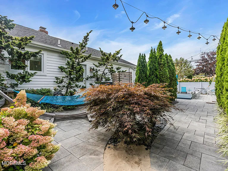 67 N Farragut Ave — Photo 47
