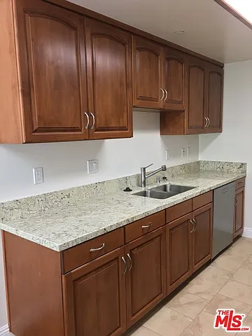 1171 Franklin St #103 — Photo 7