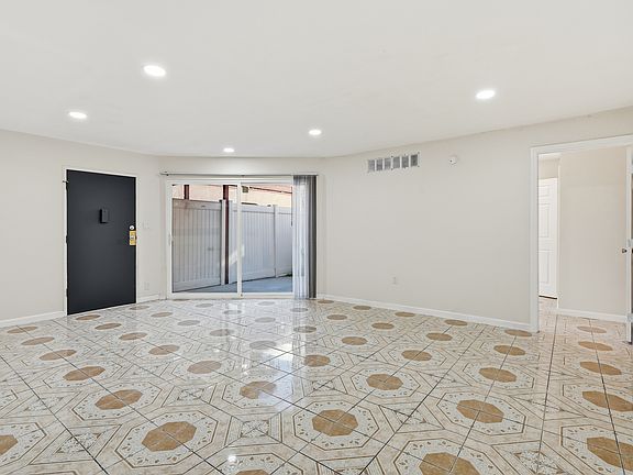 5th image of 7924 Woodman Ave Unit 2