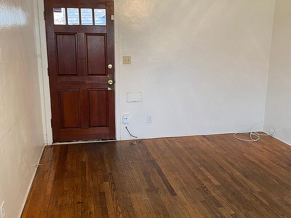 2nd image of 1004 N Broadway St