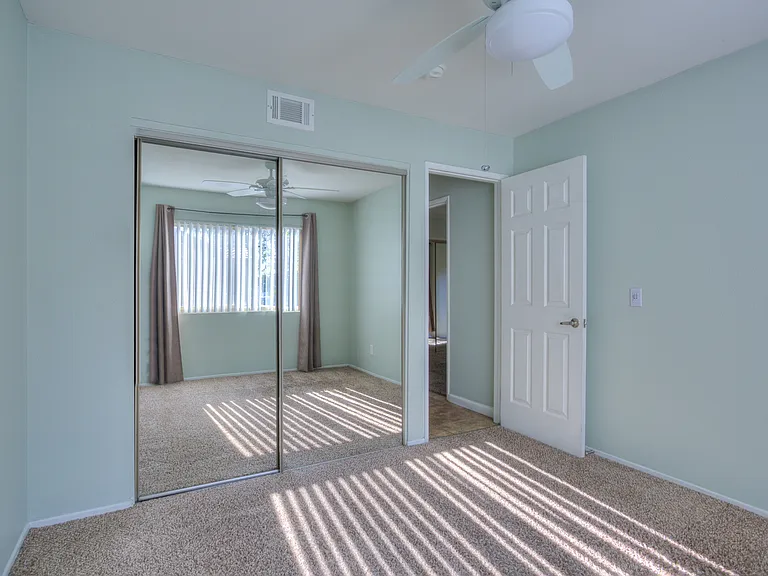 1116 W Blaine St #203 — Photo 15