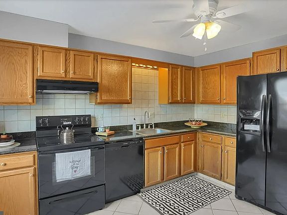 4th image of 857 Old Silver Spring Rd